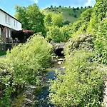 Dom wakacyjny On The Brook *